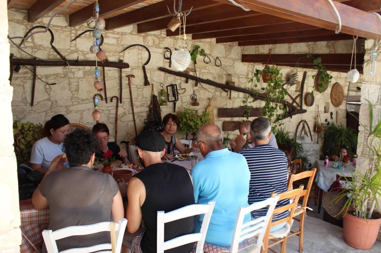 Olympia Traditional Houses מראה חיצוני תמונה