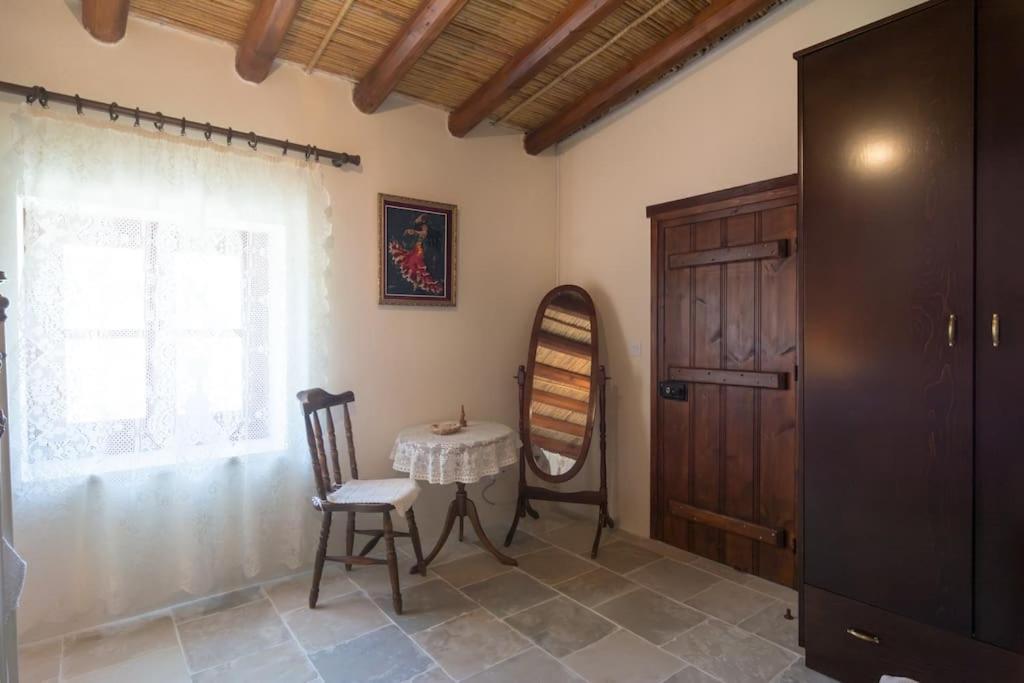 Olympia Traditional Houses מראה חיצוני תמונה
