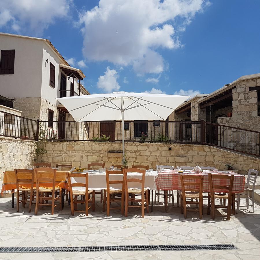 Olympia Traditional Houses מראה חיצוני תמונה