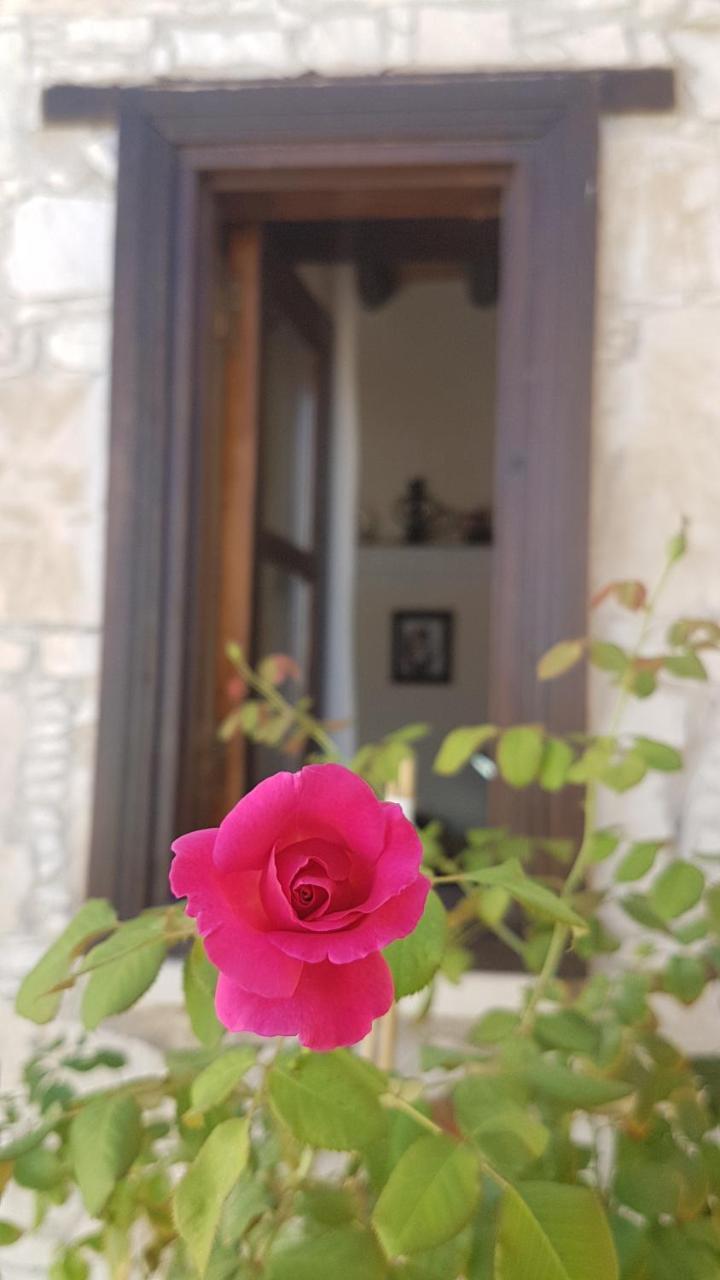 Olympia Traditional Houses מראה חיצוני תמונה