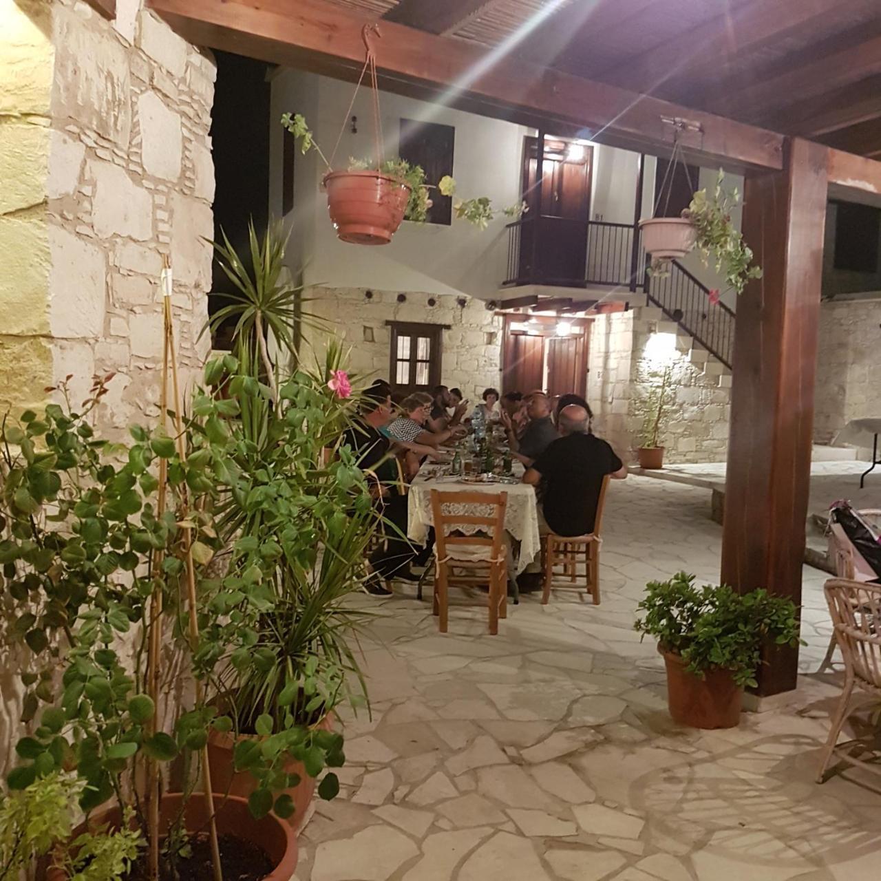 Olympia Traditional Houses מראה חיצוני תמונה