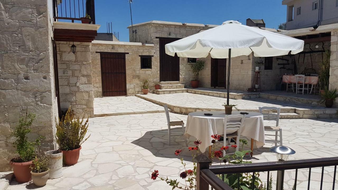 Olympia Traditional Houses מראה חיצוני תמונה