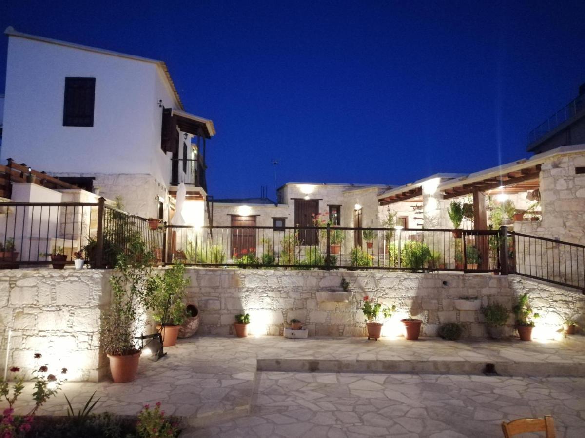 Olympia Traditional Houses מראה חיצוני תמונה